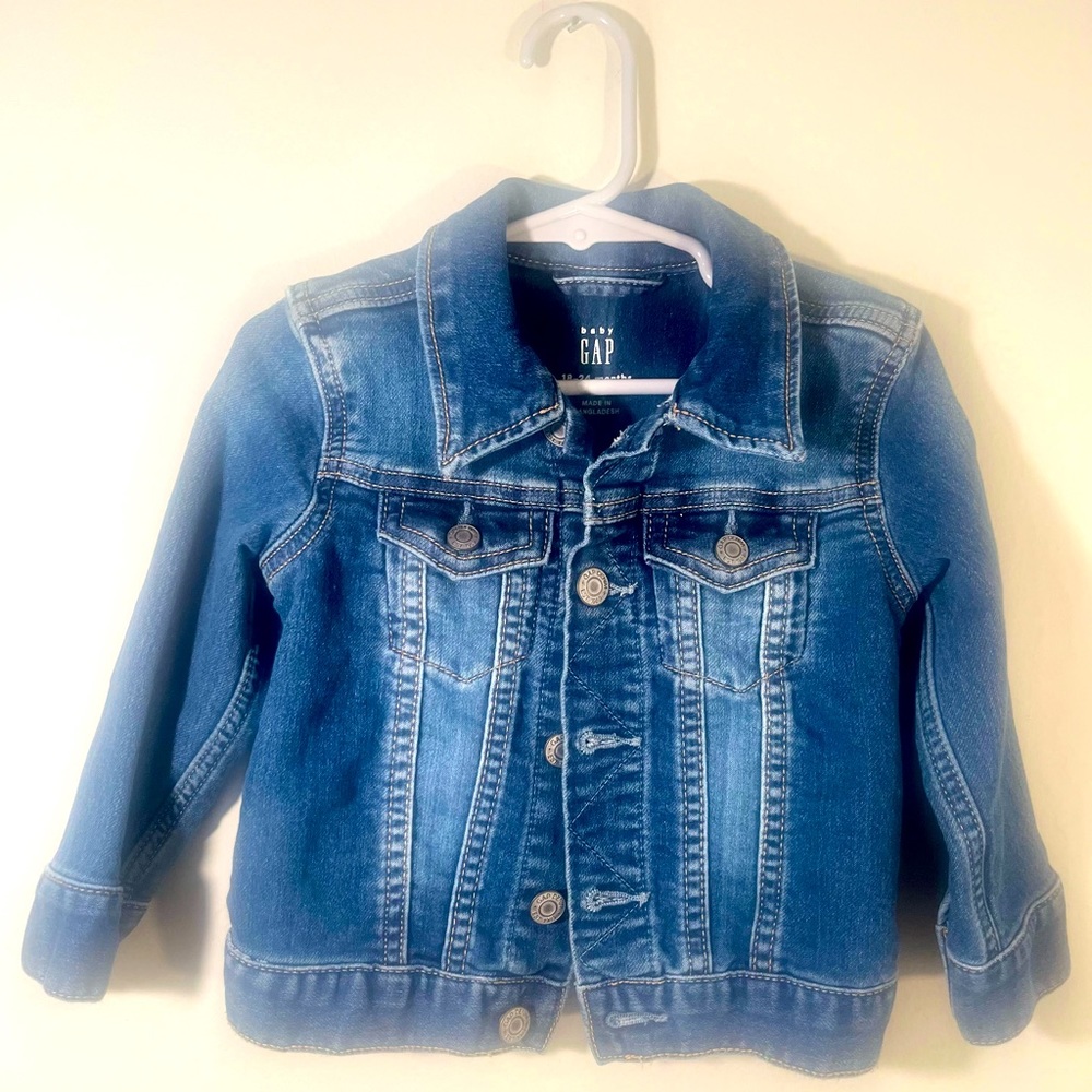 Baby Gap denim jacket. 18-24M. Gently used.